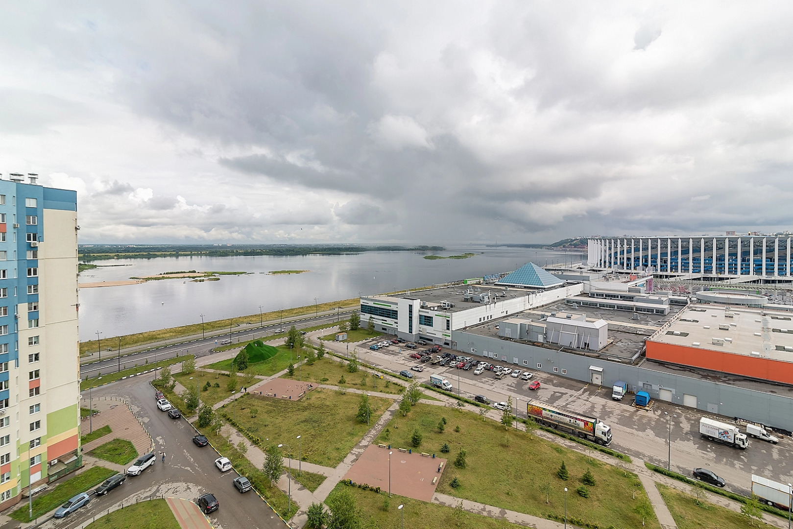 Апартаменты на Карла Маркса 62, с видом на Волгу. м.Стрелка. Сова-Дом