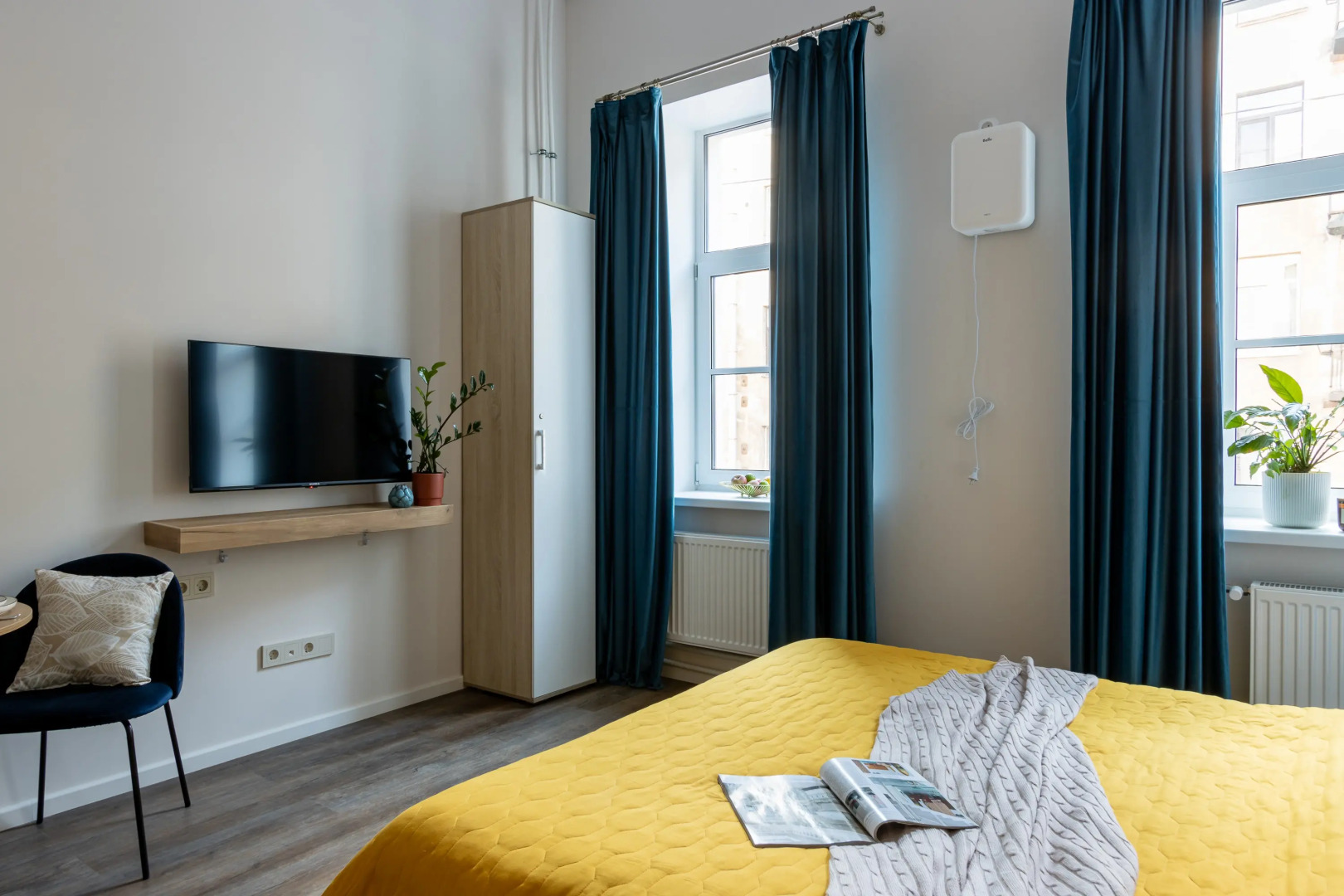 Апартаменты Beige apartment in a historic building in the city center