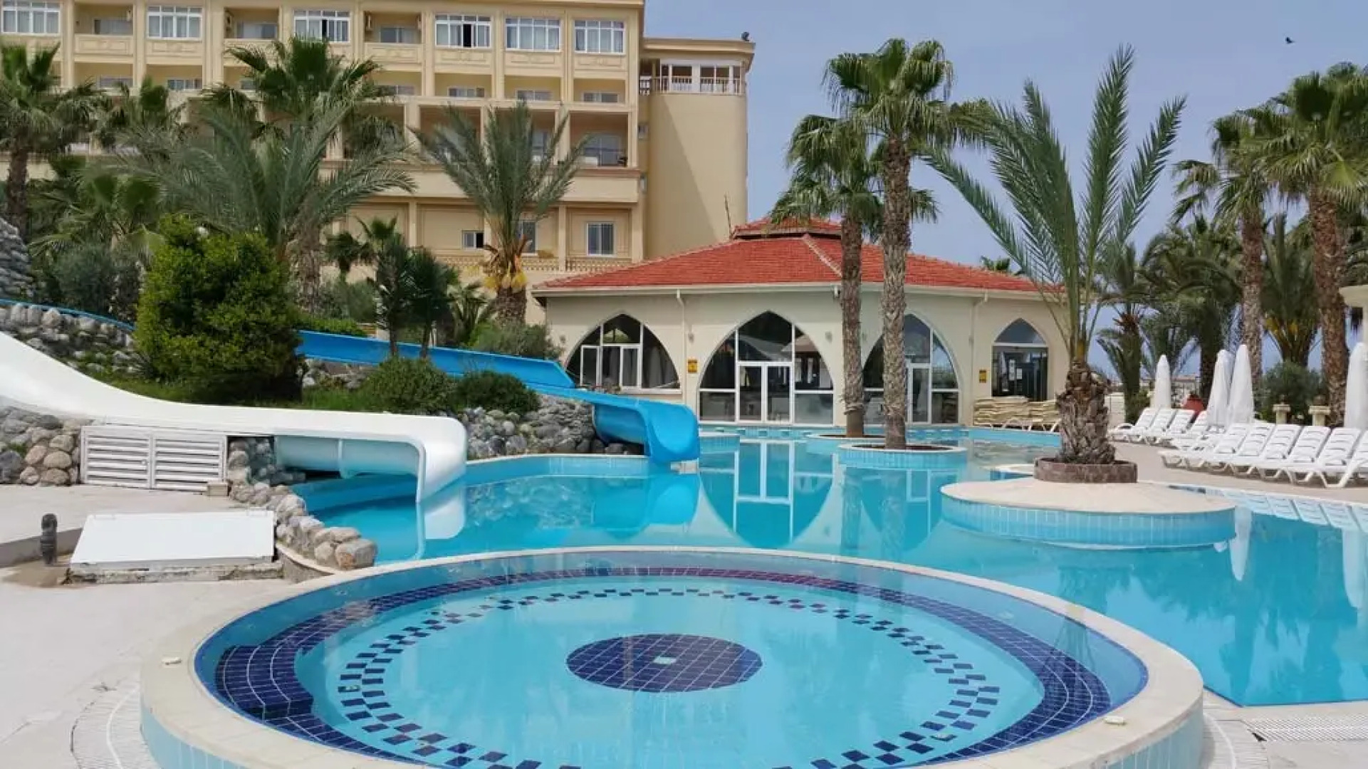 Отель Oscar Resort