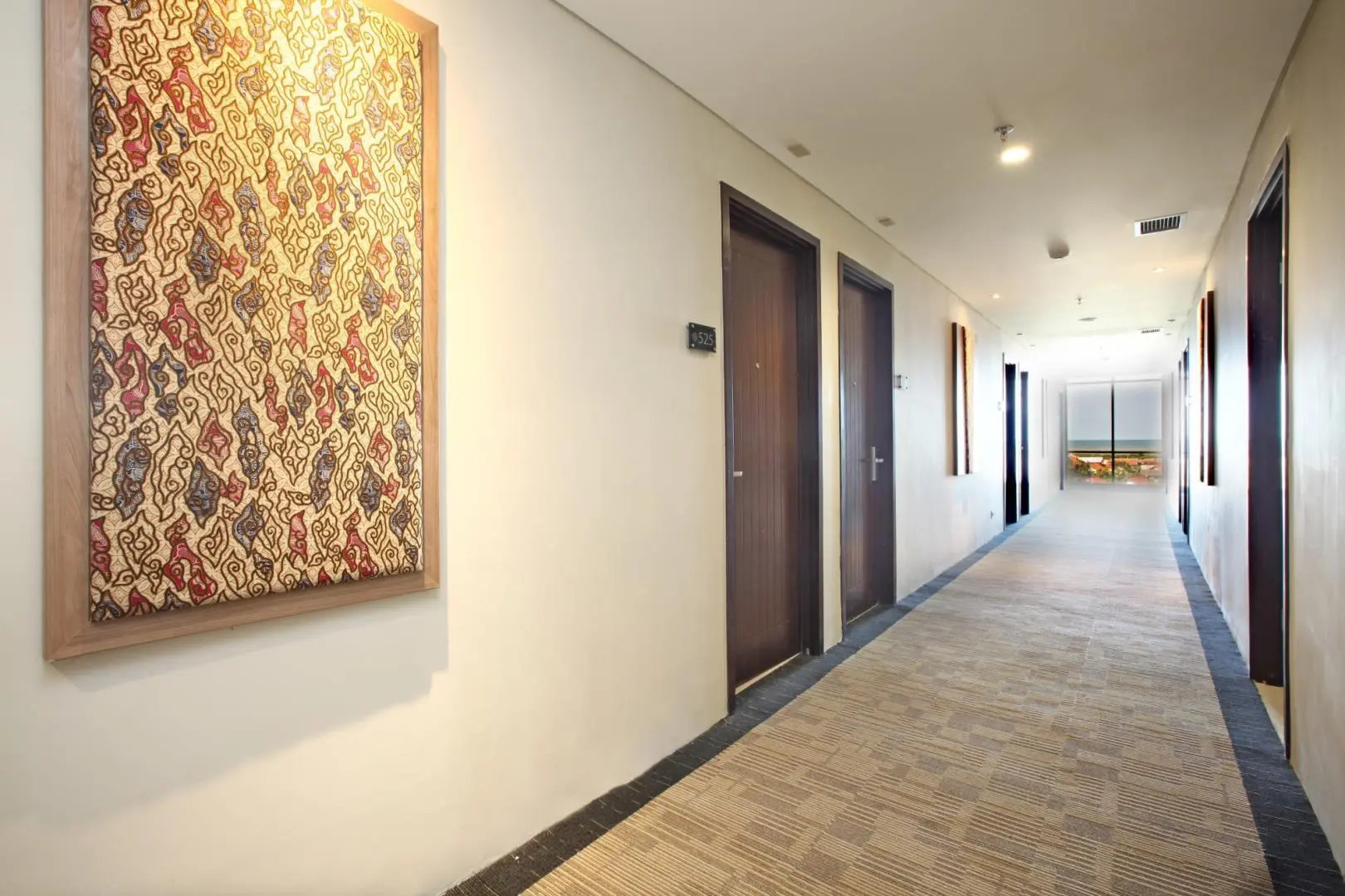 Отель Neo Cirebon