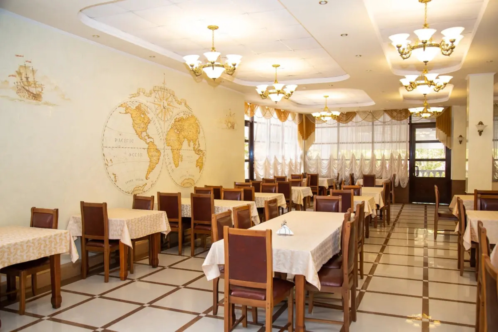 Курортный отель Ателика Сокол