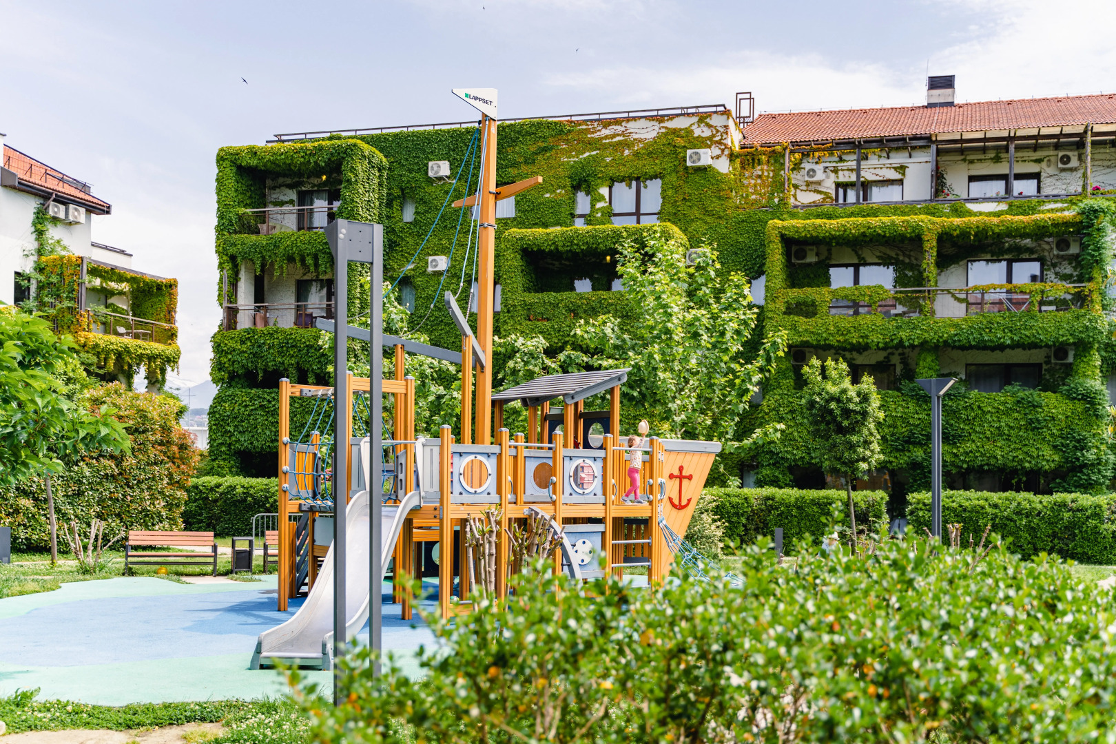 Апартаменты Триумфальная 10