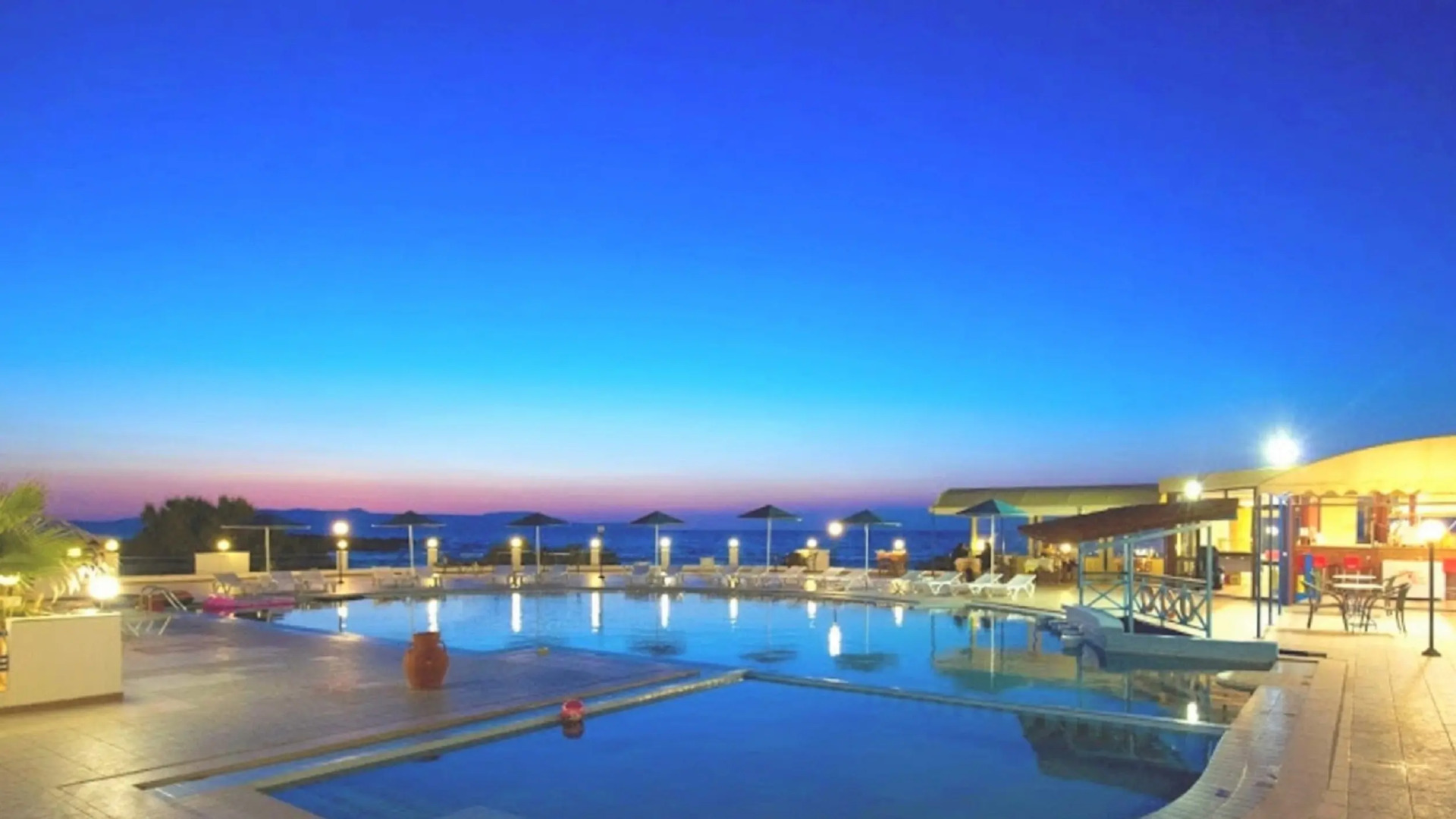 Отель Zorbas Beach Village