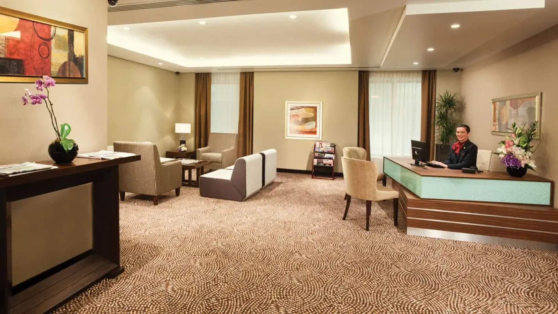 Carlton Downtown Hotel