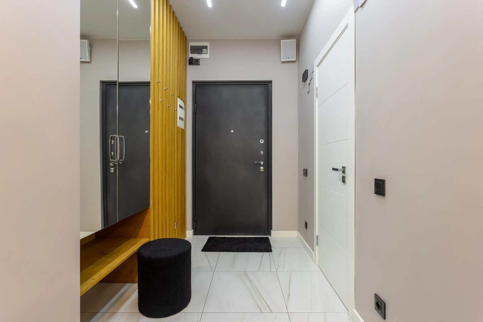 Апартаменты дизайнерские на 37 этаже