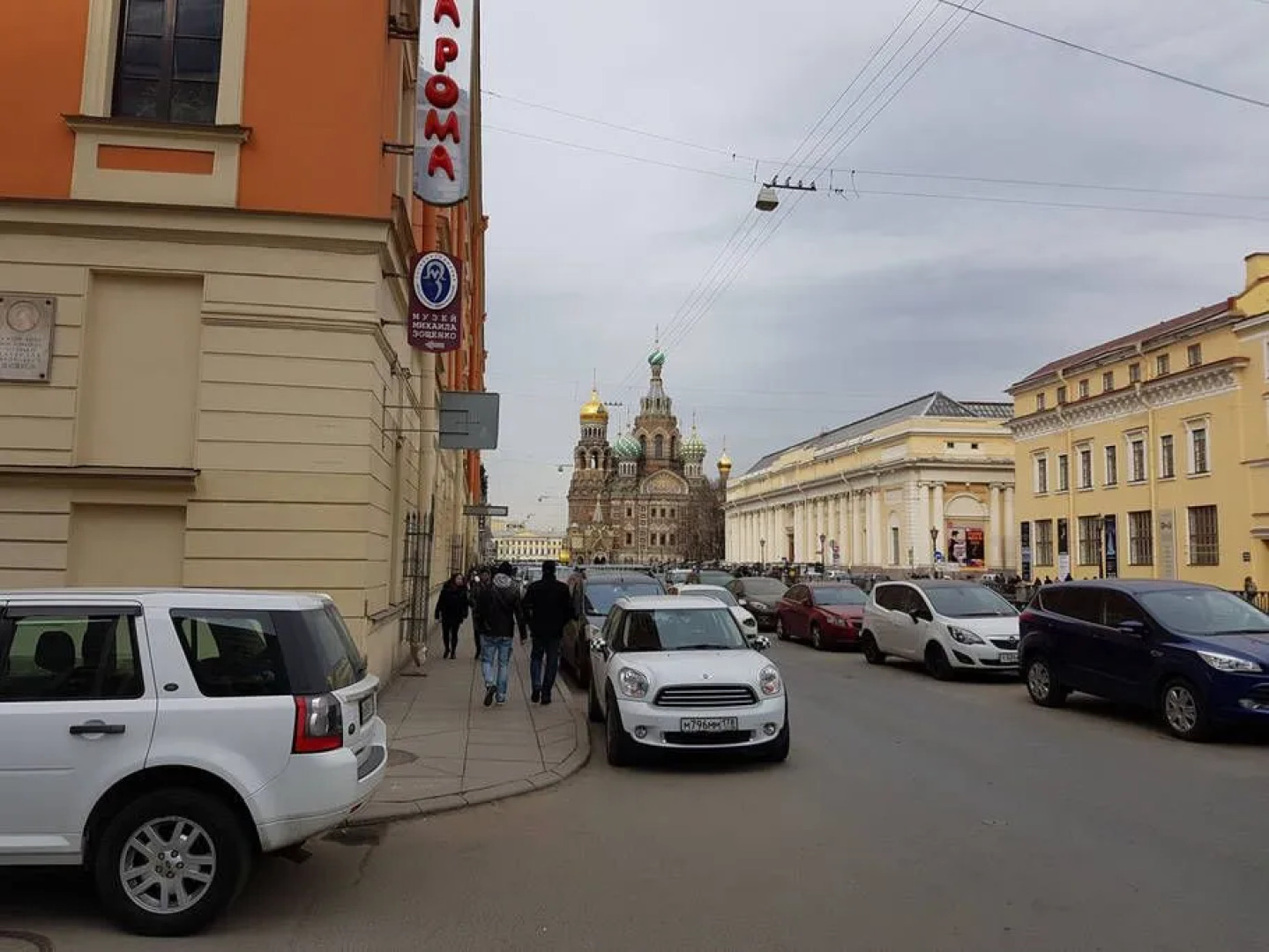 Квартира Malaya Konushennaya 12