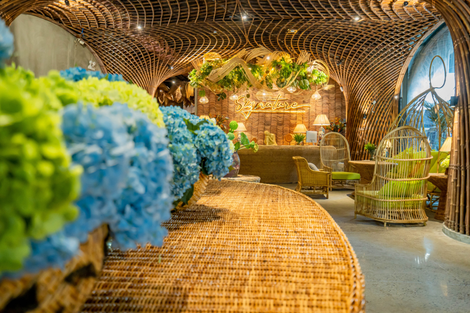 Отель The Signature Nha Trang