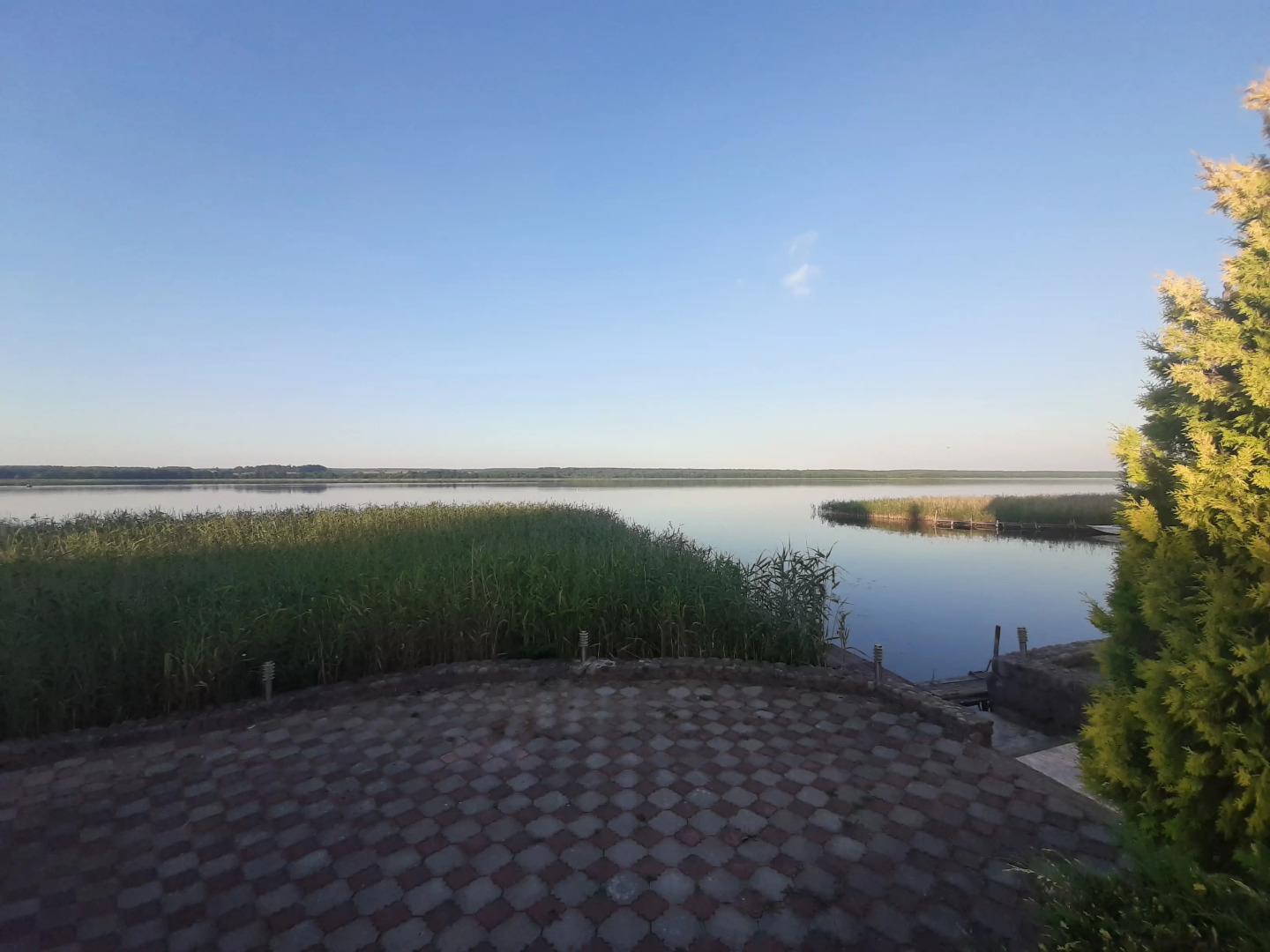 Вилла Домик у озера Свирь