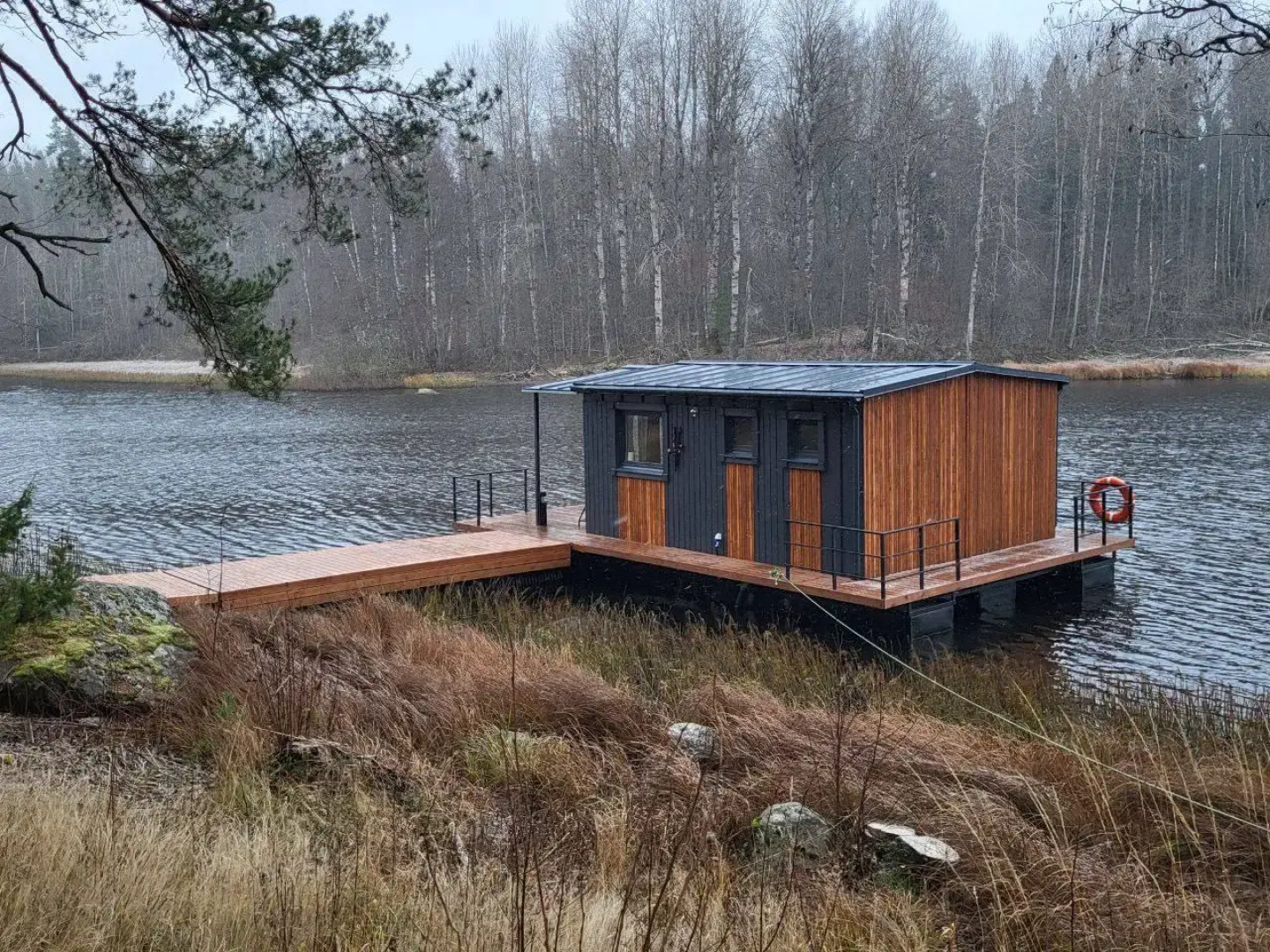 Гостевой дом на воде Наедине