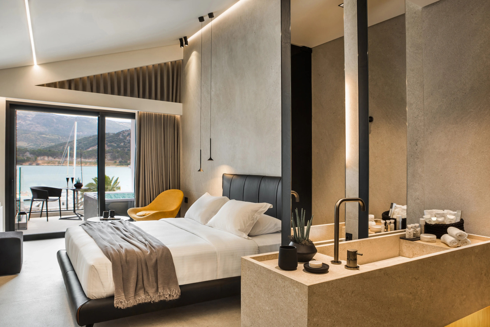 Отель Canale Hotel&Suites