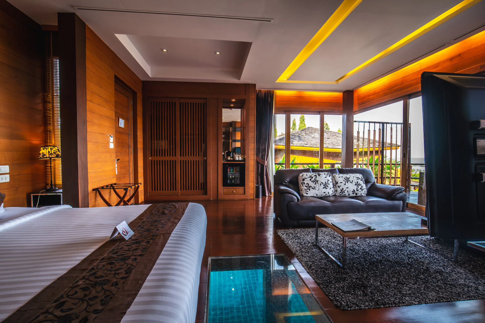 Отель KC Resort & Over Water Villas