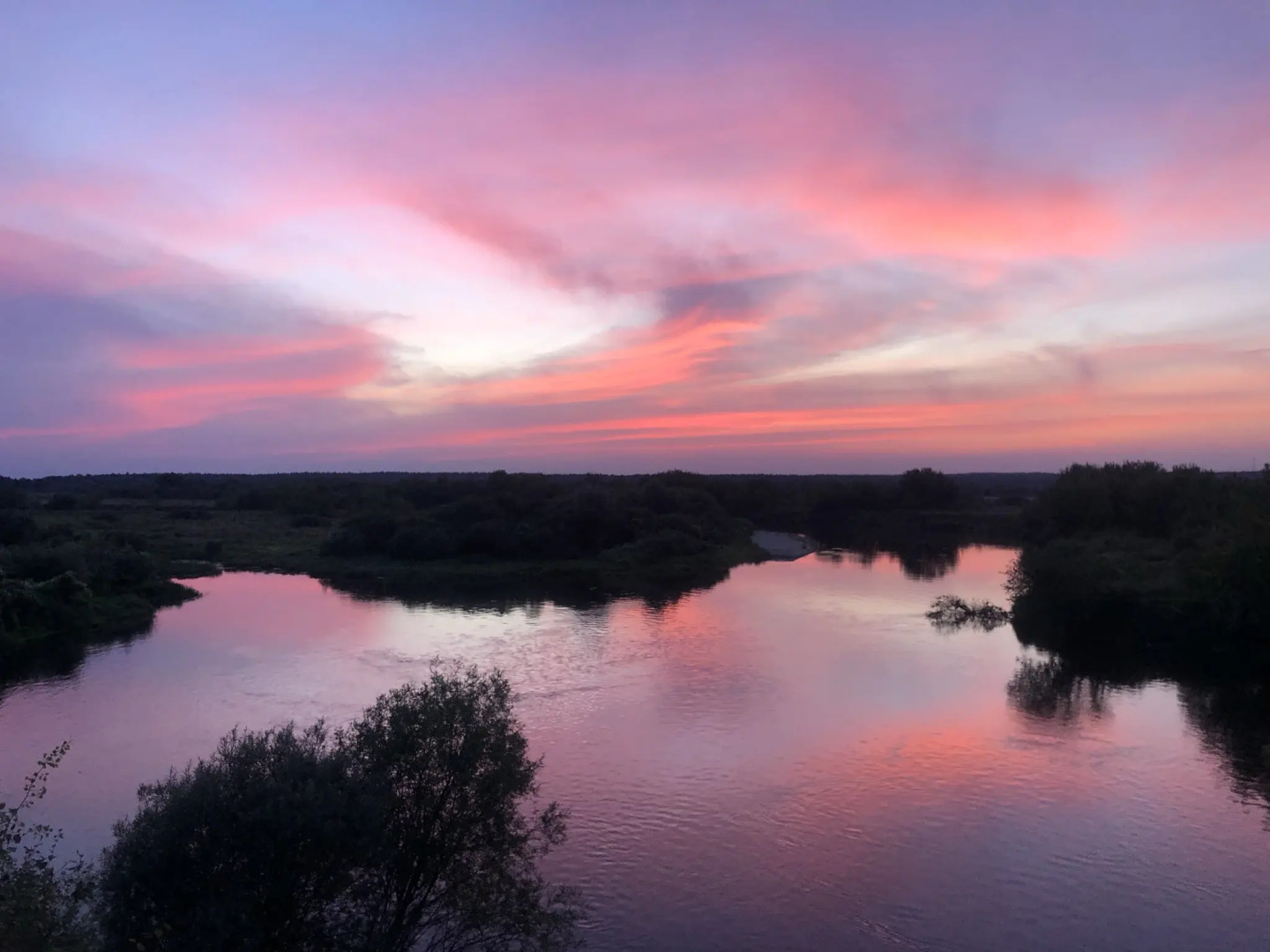 Частный дом Над Рекой с видом на Озеро