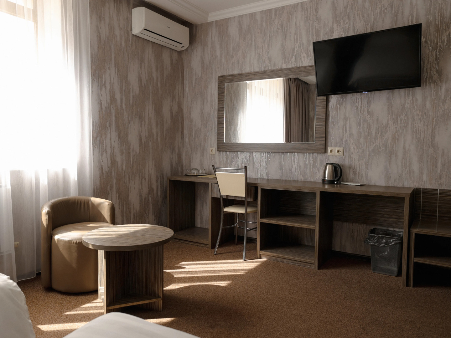 Отель Мартон Ока