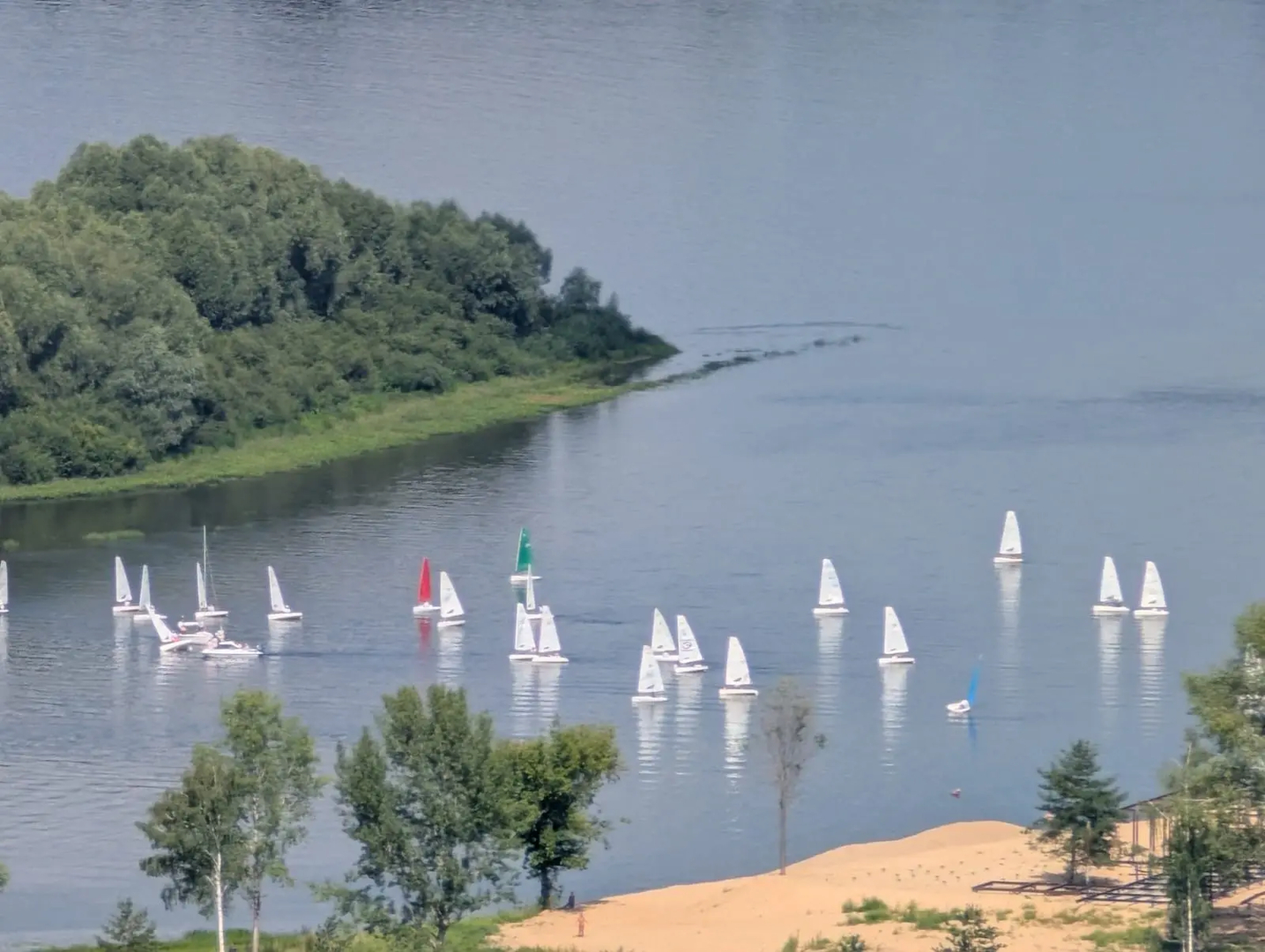 Квартира Волжский бриз Видовая 3-х комнатная на набережной в центре города