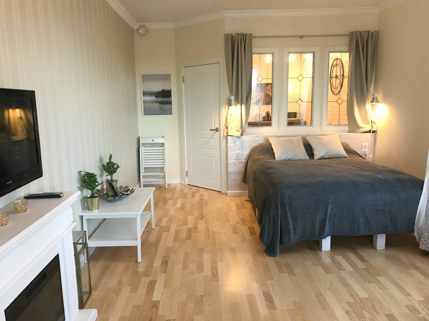 Апартаменты двухкомнатные на берегу залива