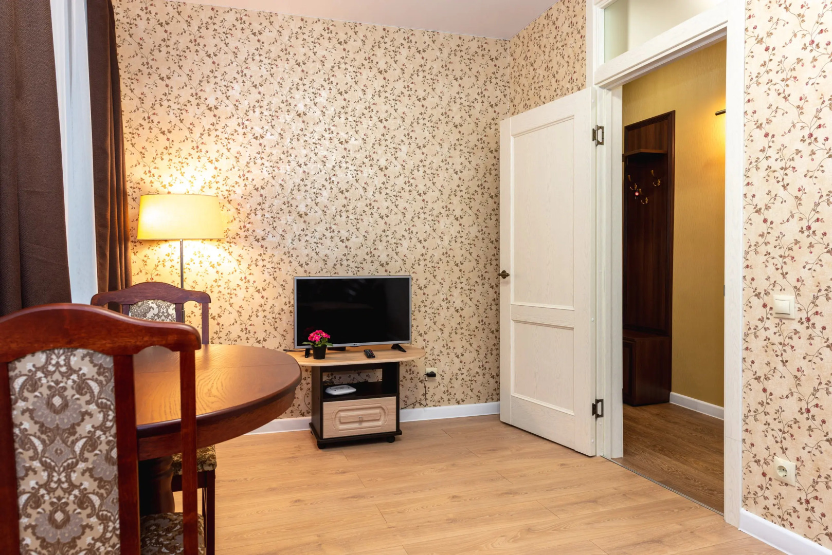 Апартаменты Яр-сутки на Октября 23