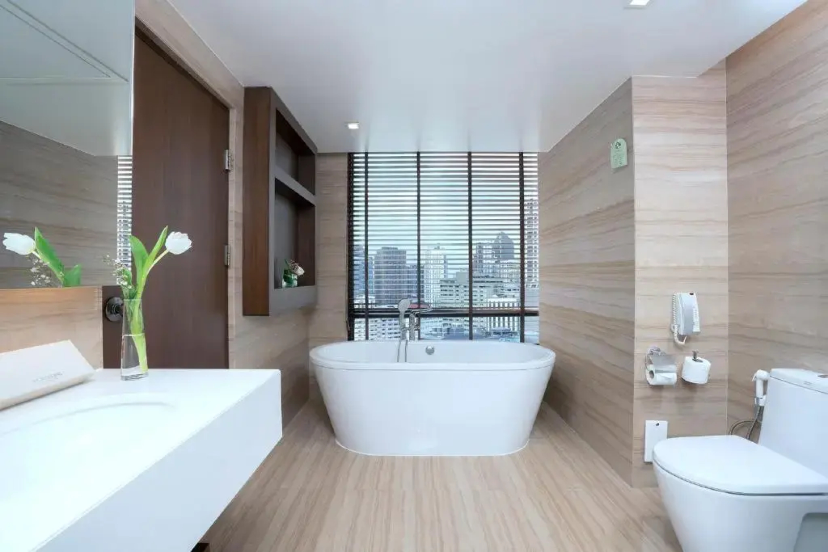 Отель The Landmark Bangkok