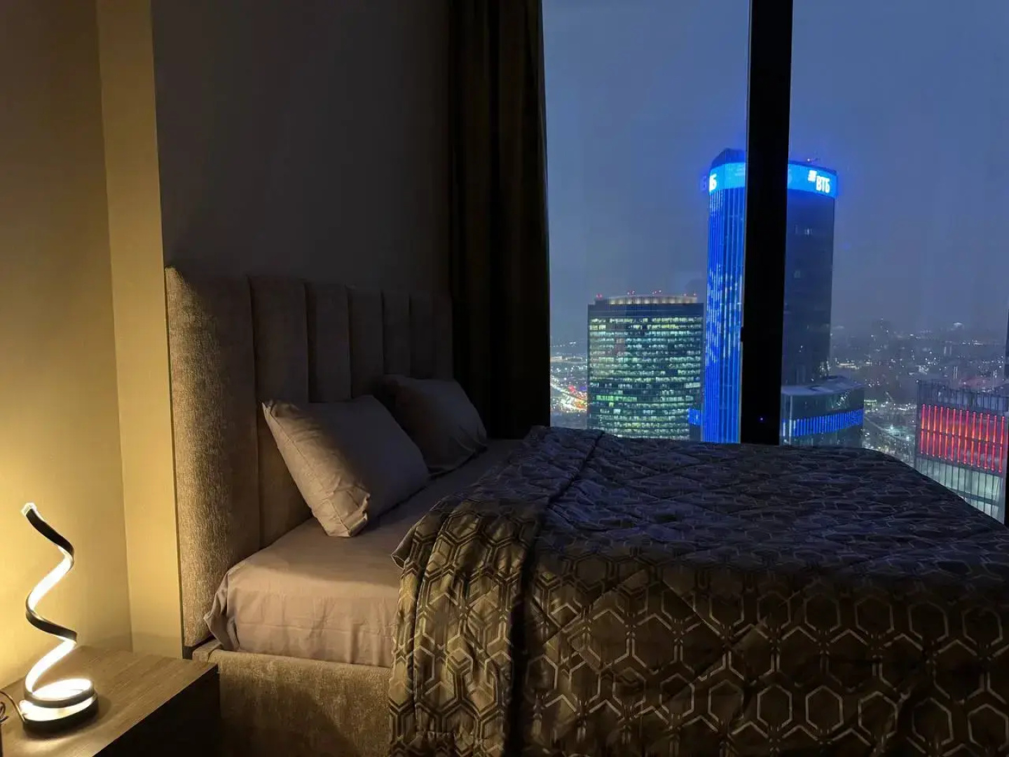 Апартаменты Sky City Moscow Роскошный апартамент с видом на башни на 61 этаже!
