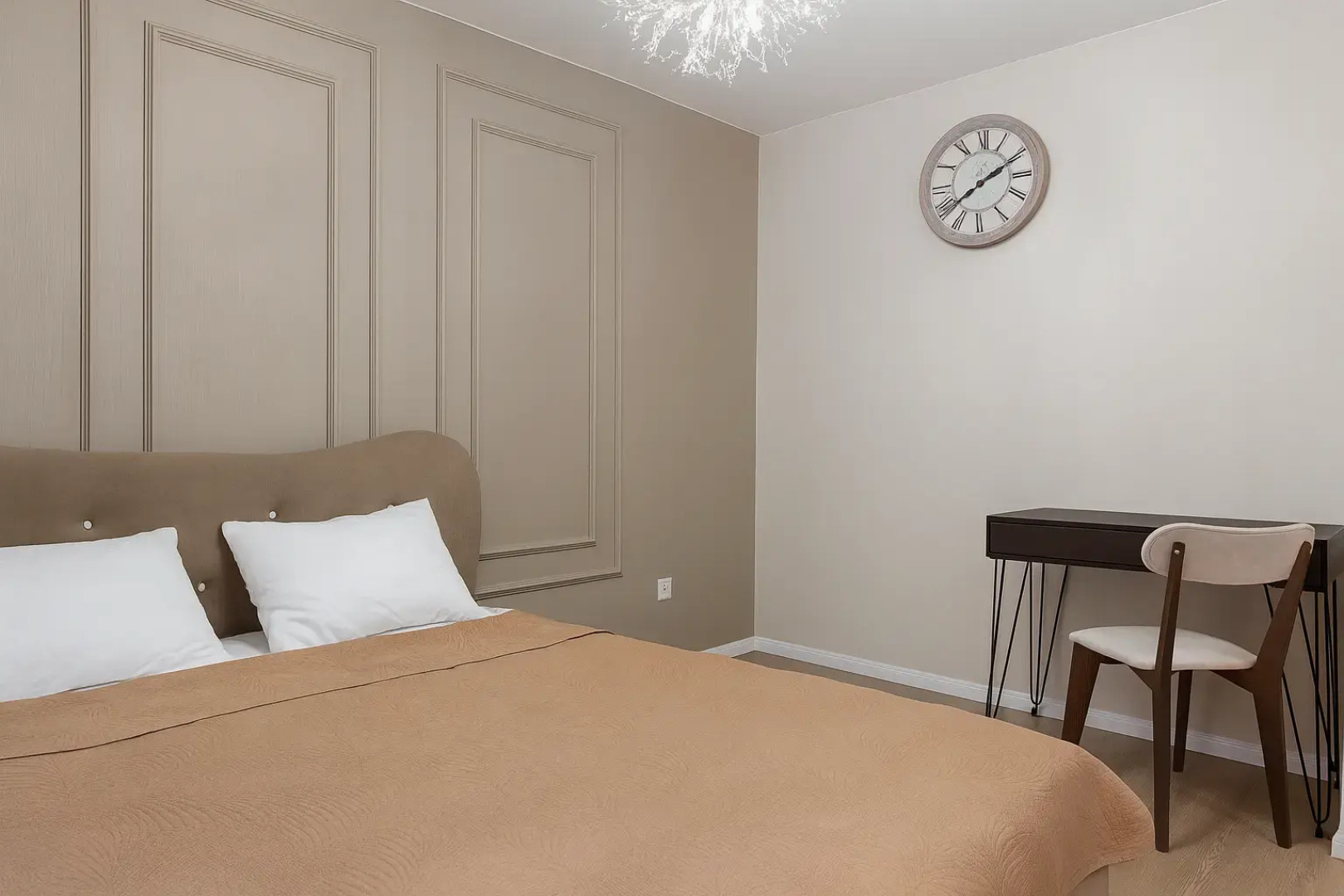 Квартира Студия ApartHause в Центре с Рабочим Местом