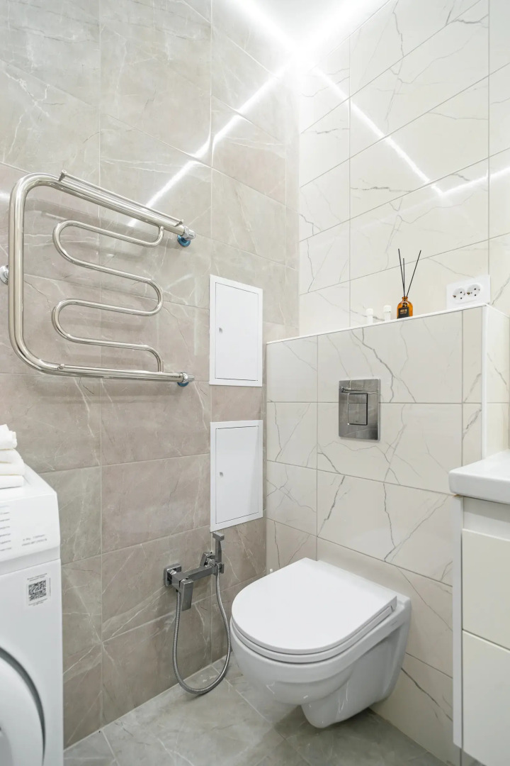 Апартаменты с панорамными окнами на набережной реки