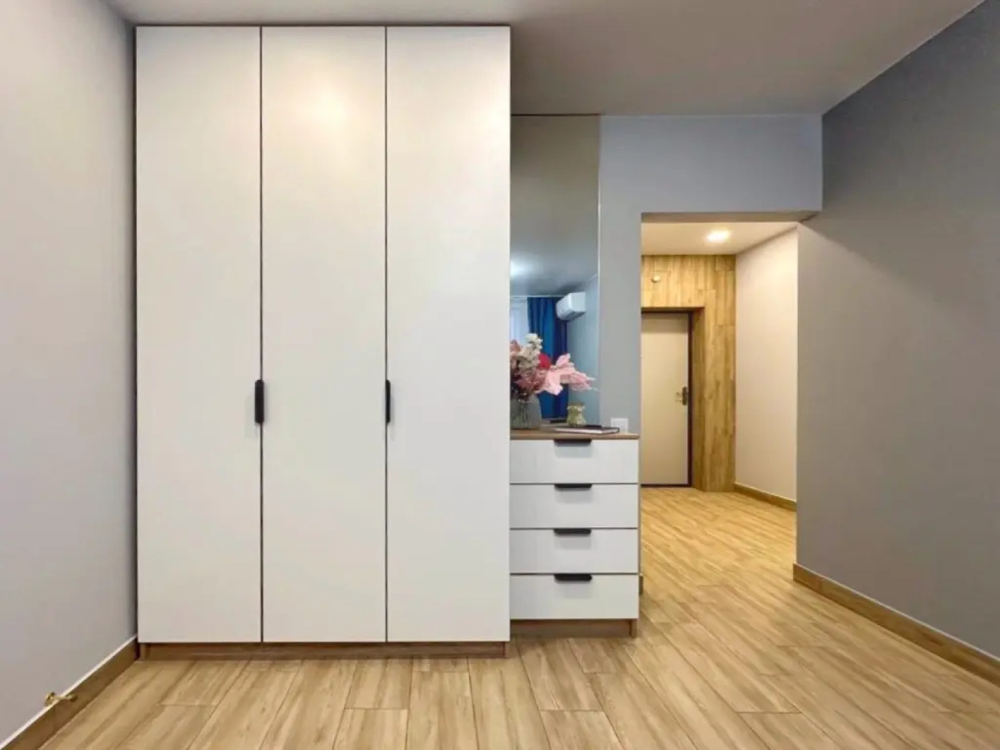 Апартаменты Комфортная возле МВДЦ Сибирь 1