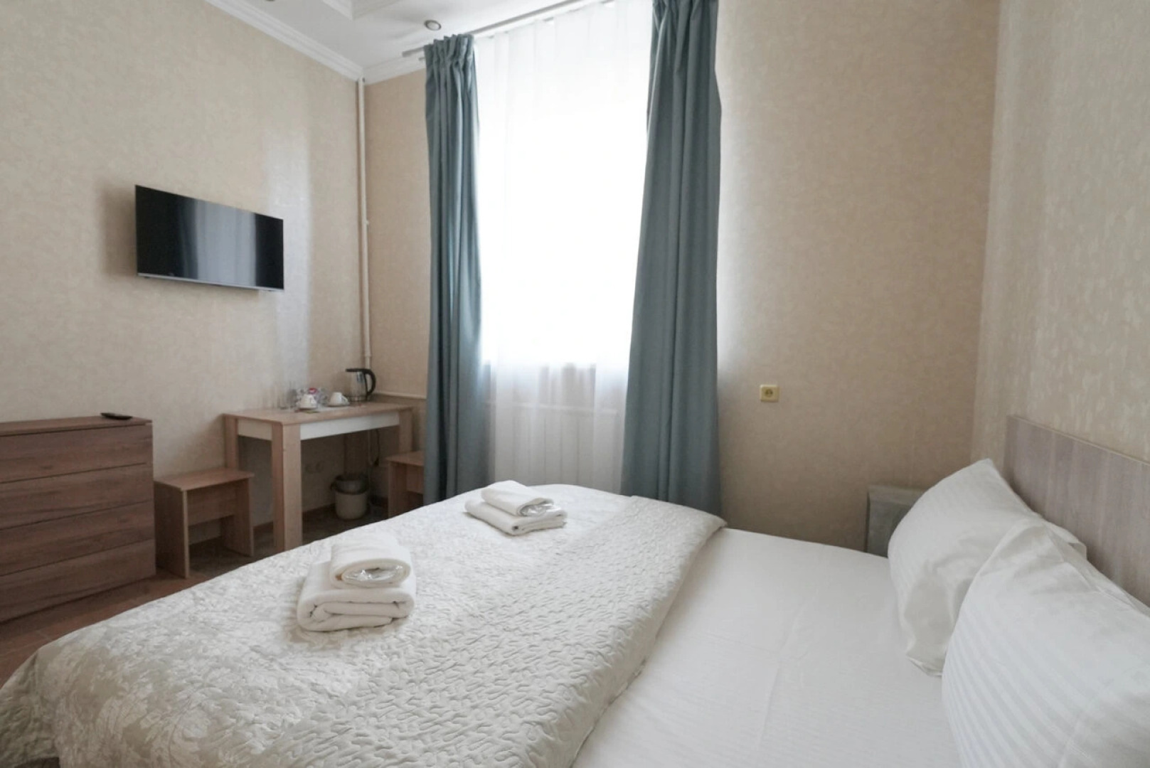 Отель Афина