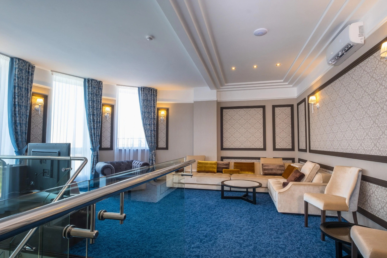 Отель Томь Ривер Плаза