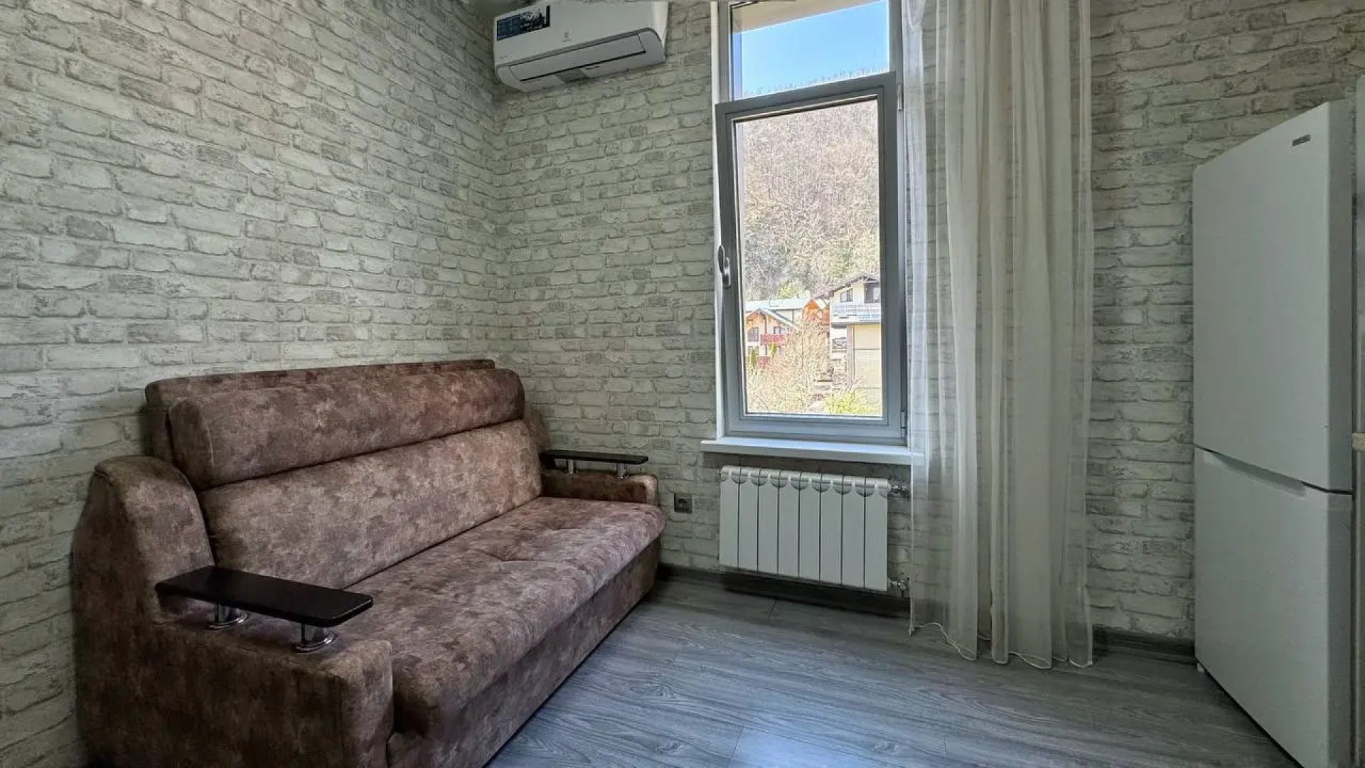 Квартира с отдельной спальней и видом на горы на Березовой 28/1 Я на море