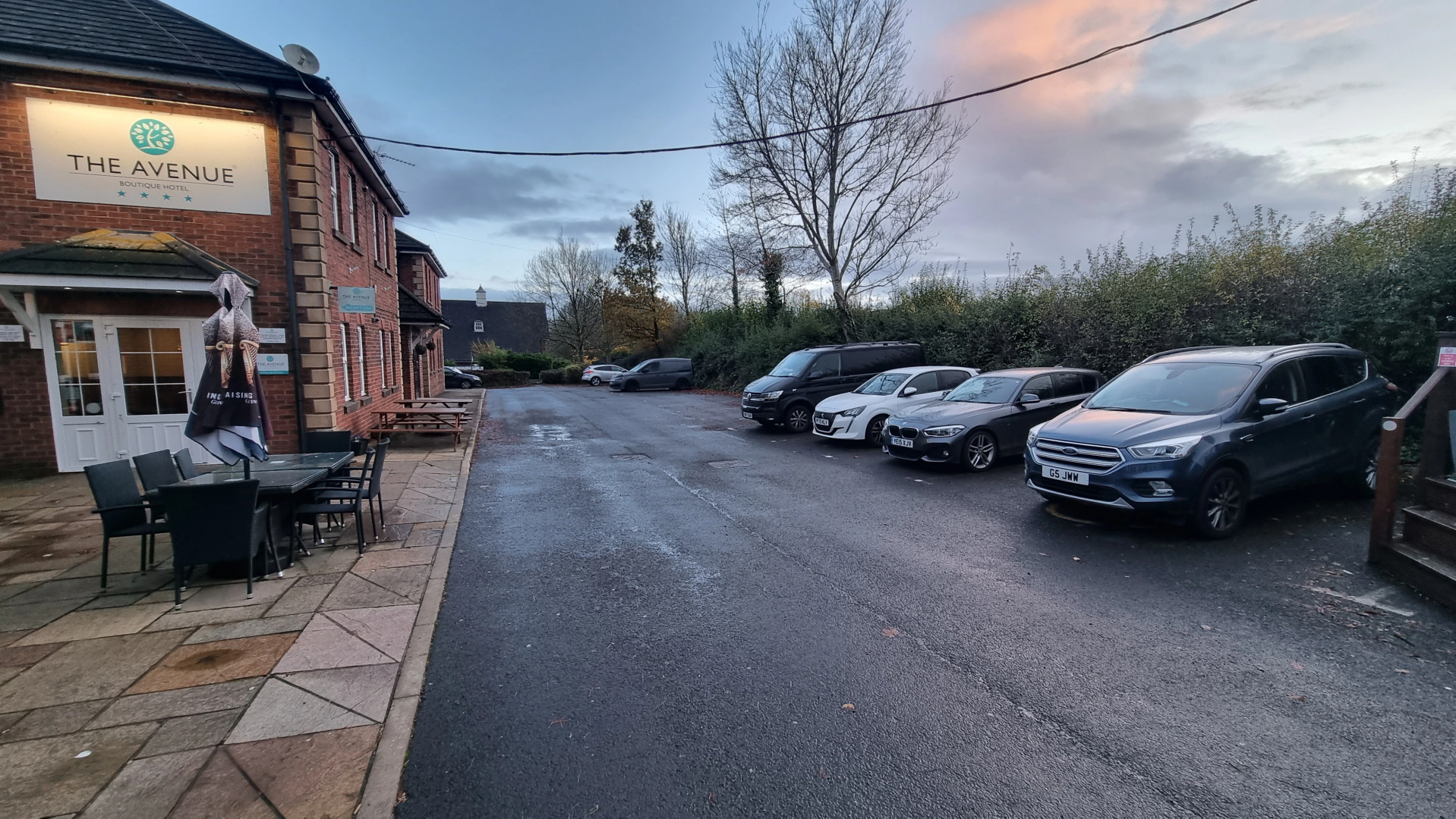 Отель The Avenue