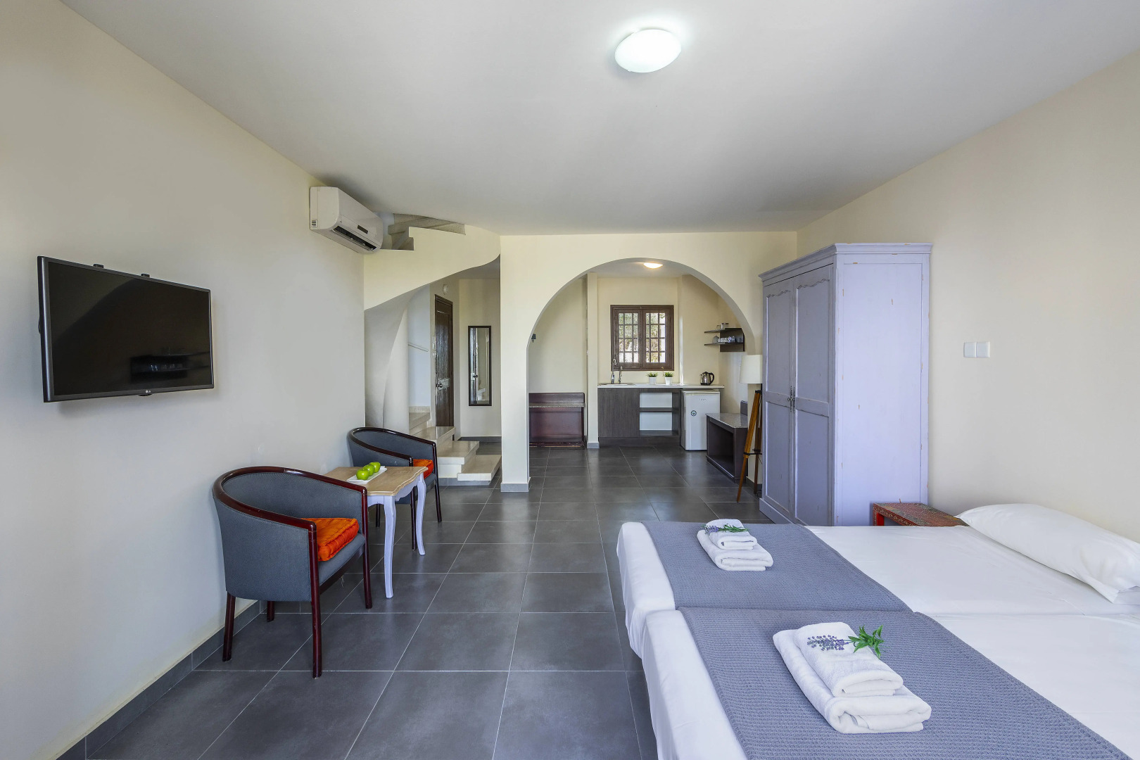 Отель Latchi Family Resort