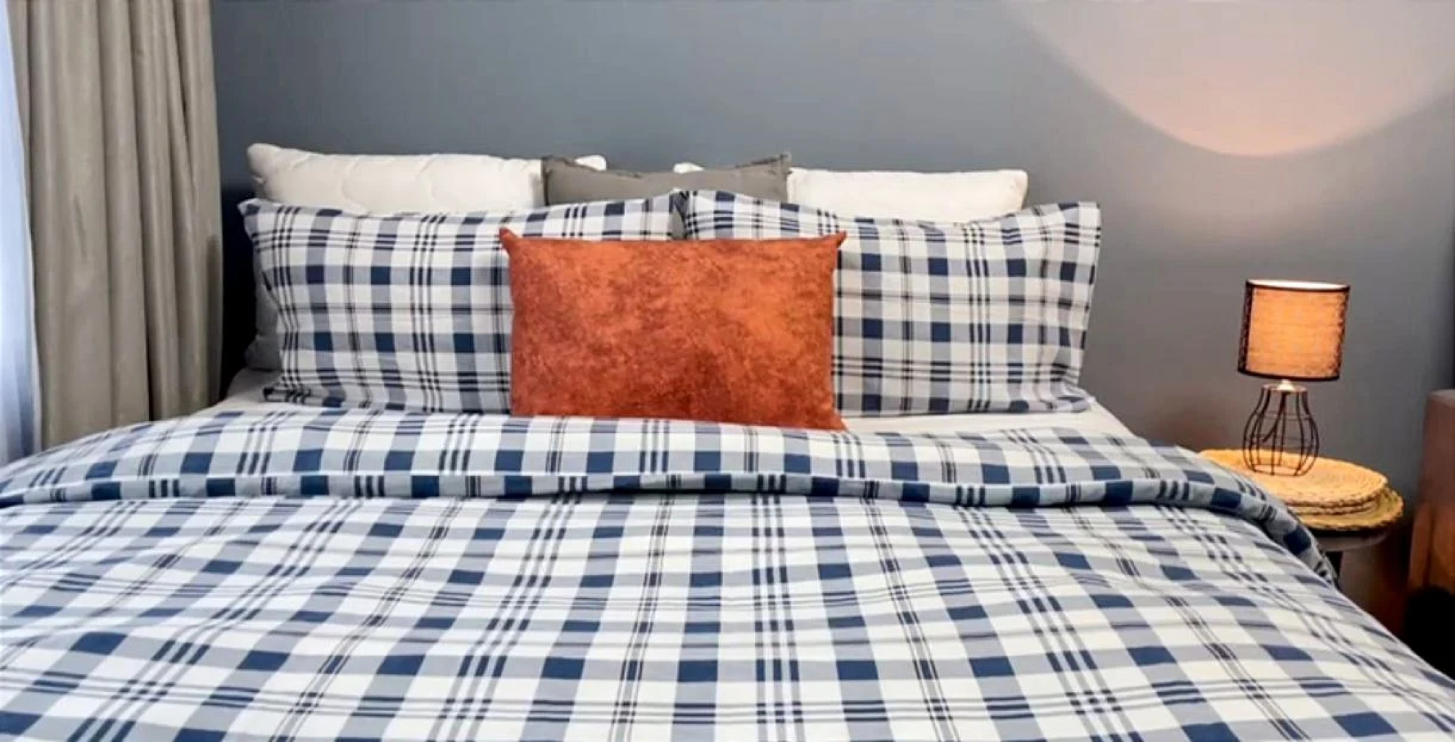 Бизнес- Апартаменты  Lora Home на Пражской