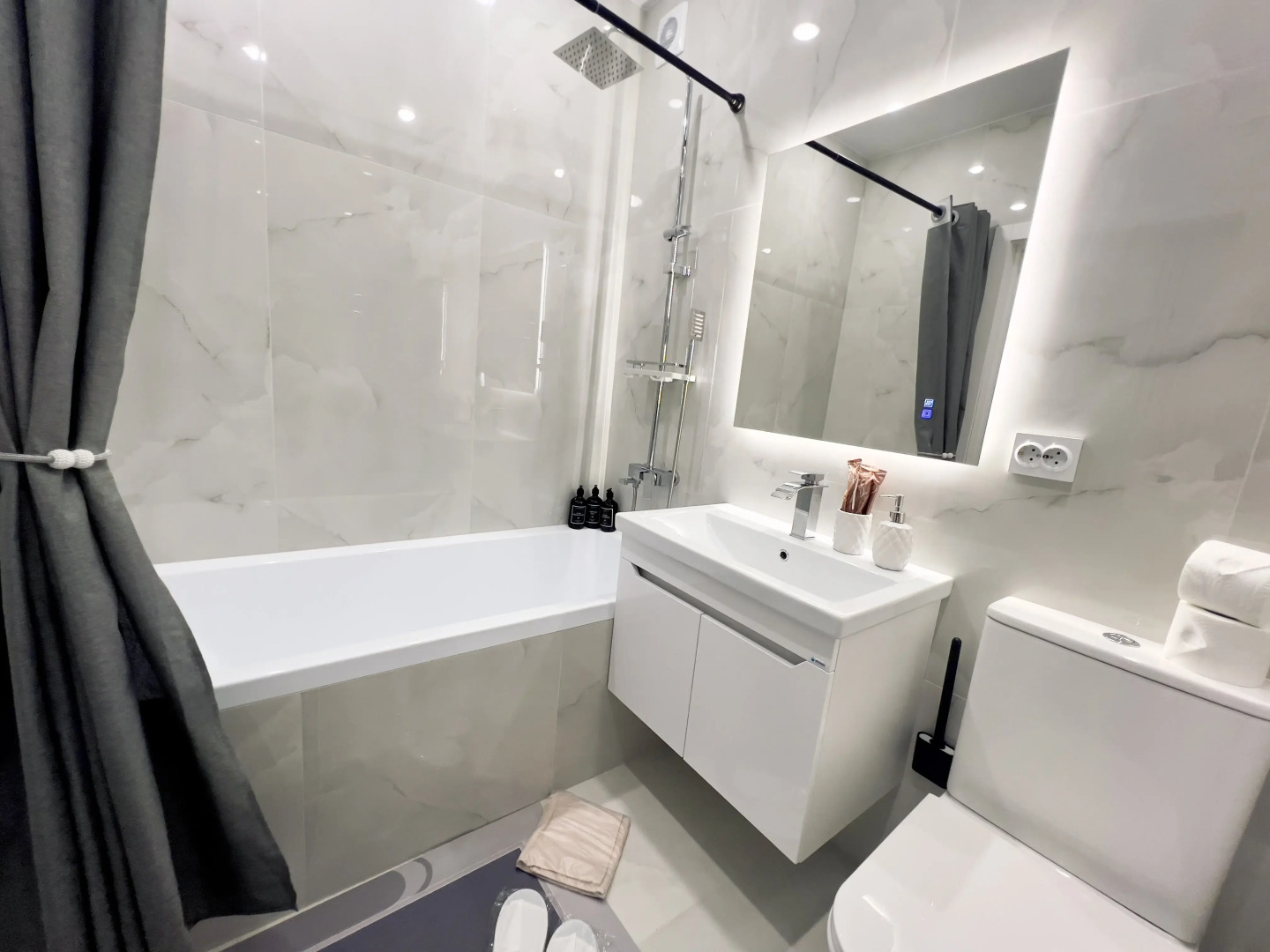 Апартаменты ВыДома в Самом Центре Тюмени!