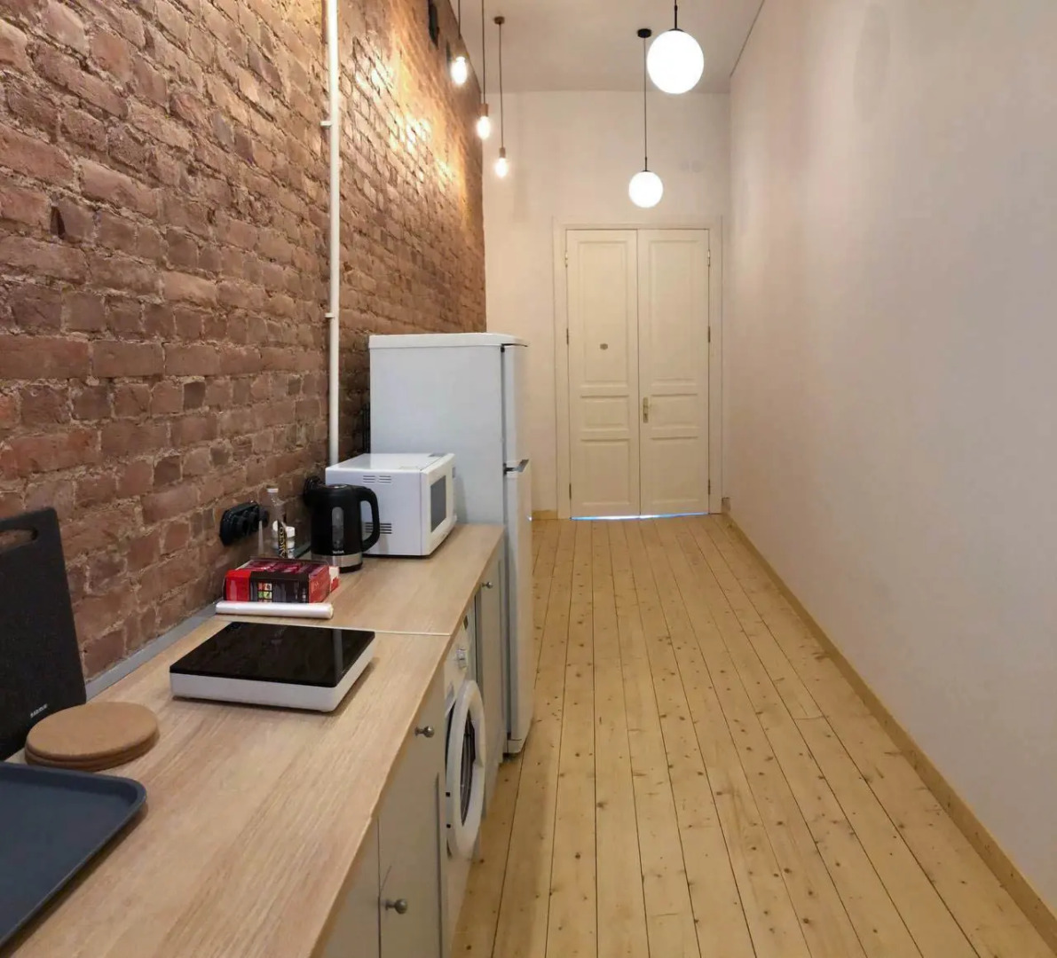 Жилое помещение Forever Young Rooms