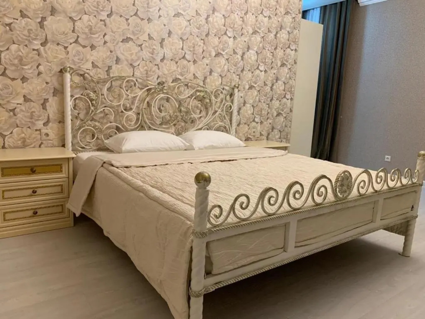 Отель Империя