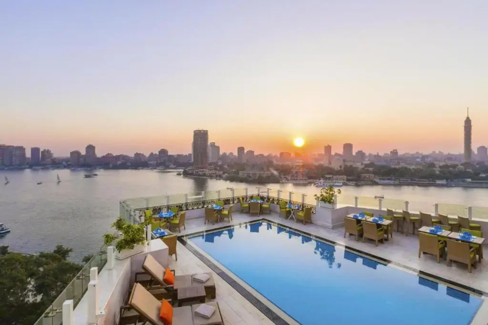 Ночлег и завтрак (B&B) Kempinski Nile Garden City Cairo