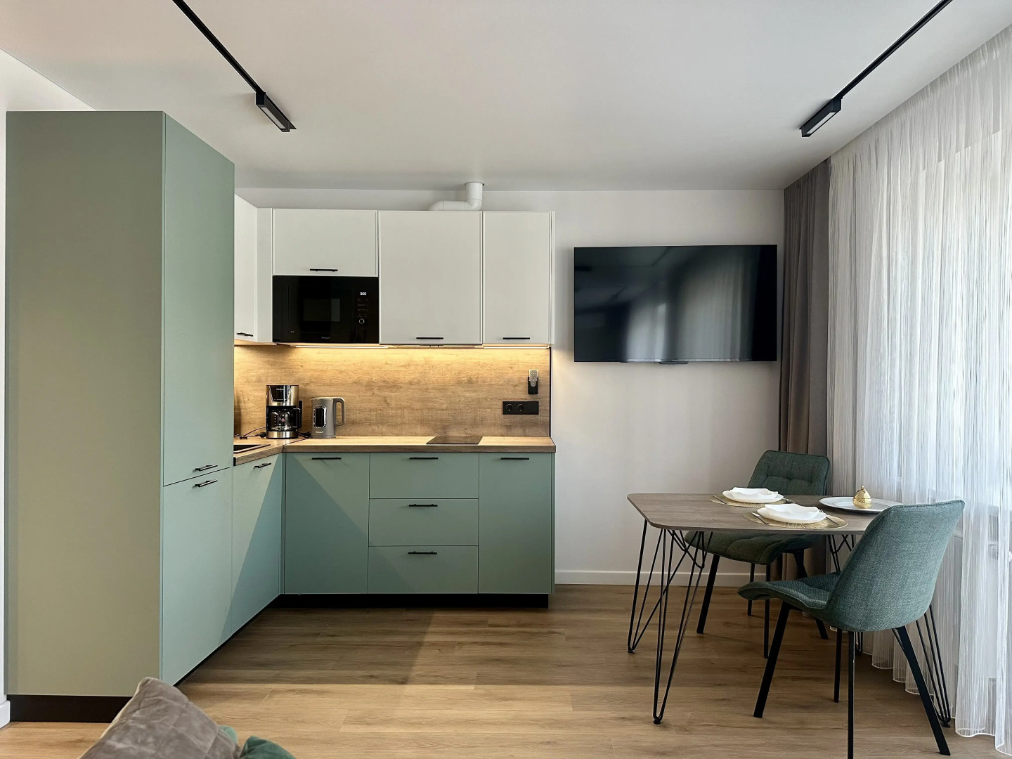 Квартира Happy Mercury просторная студия рядом с метро недалеко от центра