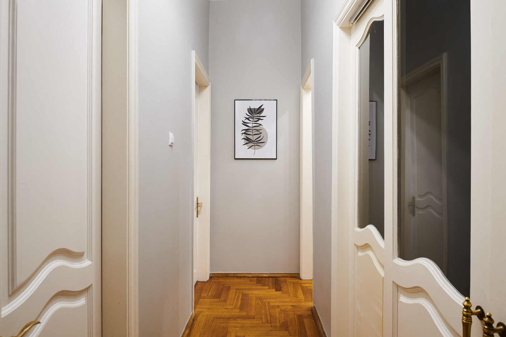 Квартира GM Apartments Шикарная Пятёрка с домашним кинотеатром