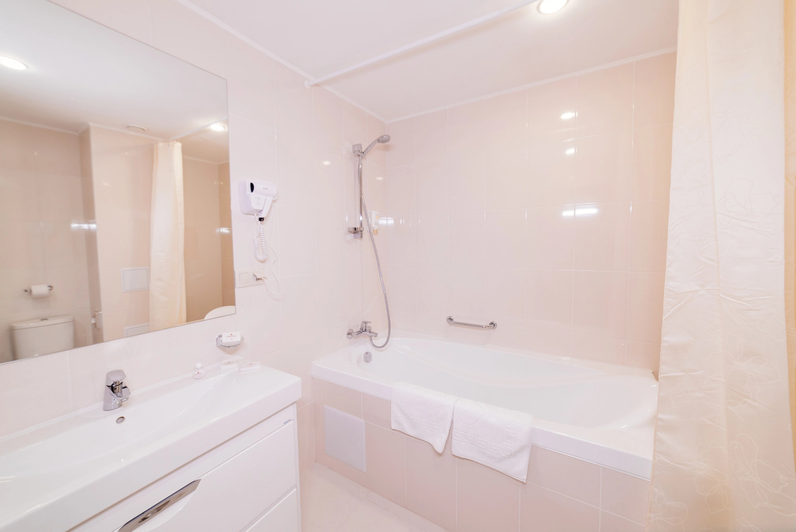 Отель Бристоль