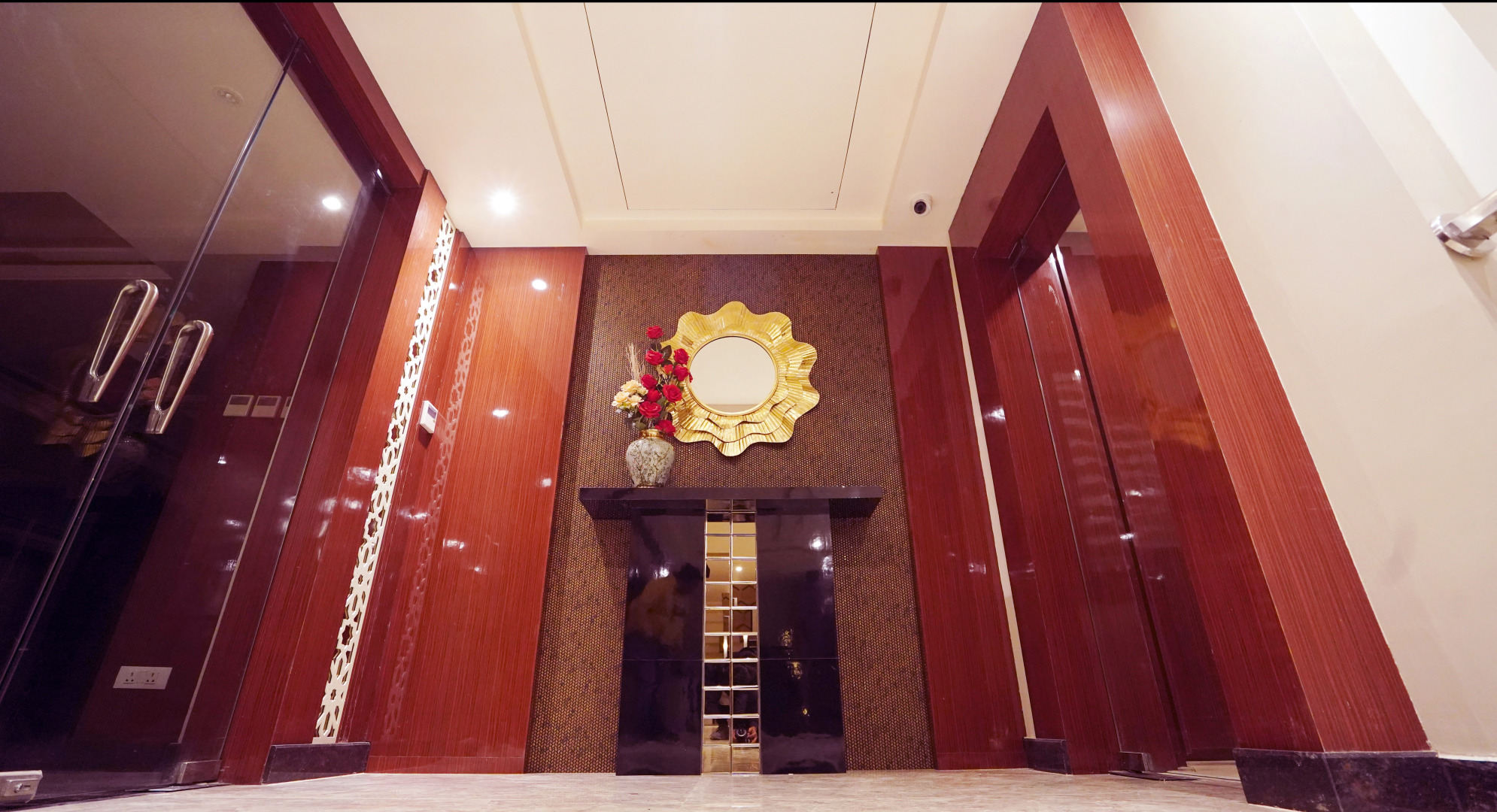 Отель Maplewood Premier