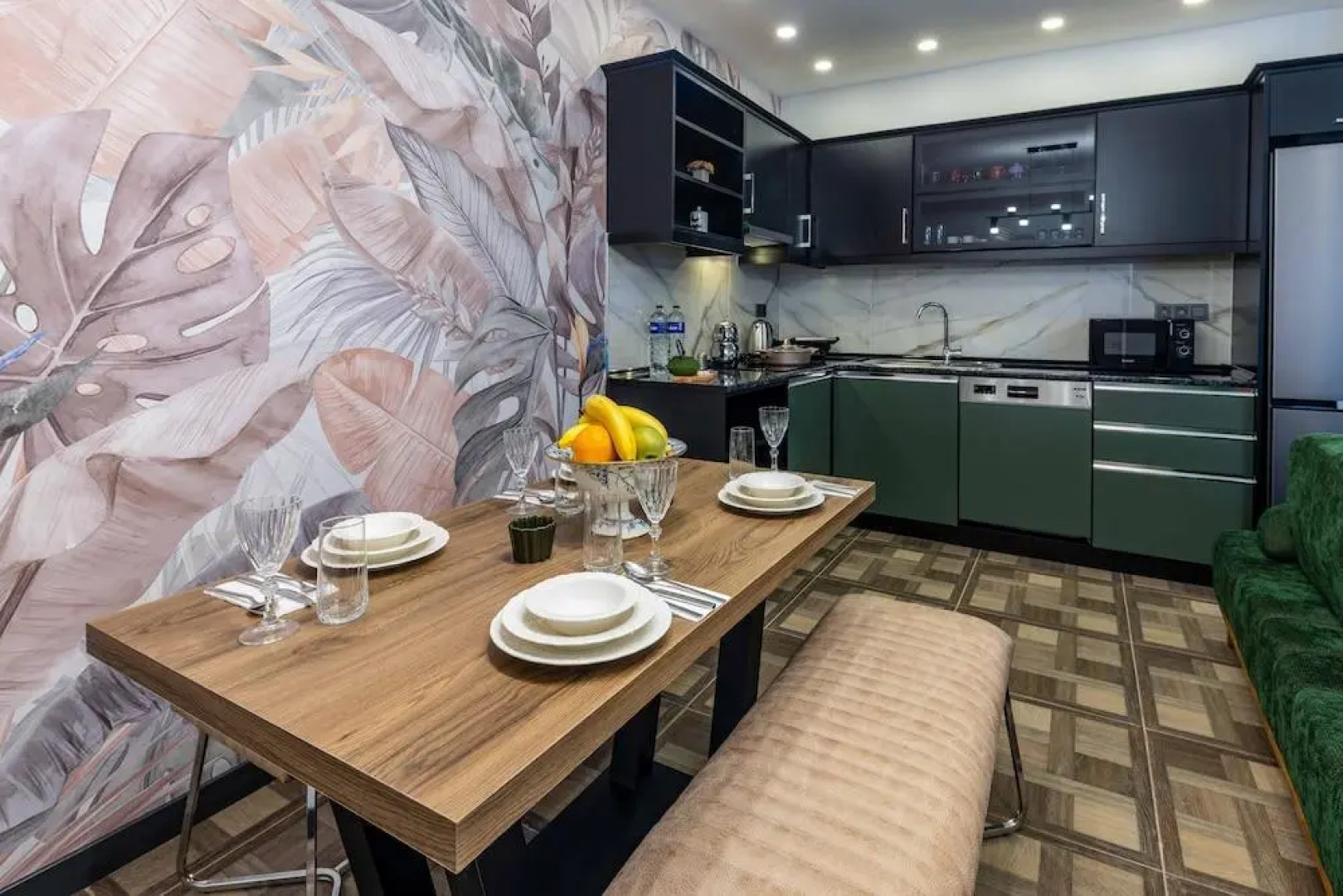 Отель BayMari Suites City Life