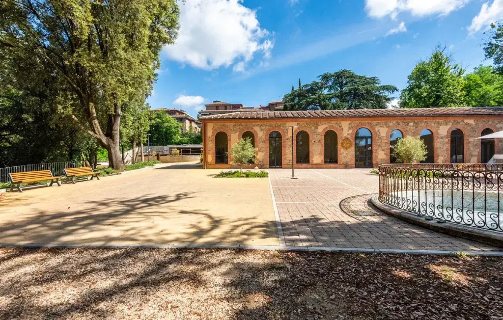 Апарт-отель Siena Hills Apartments