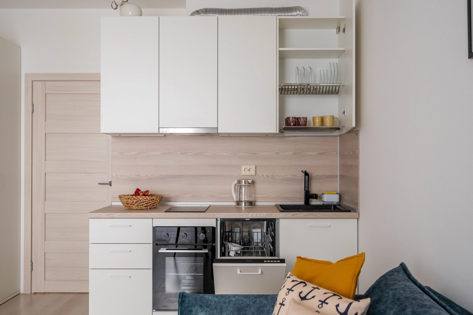 Апартаменты YOUR EMERALD видом на Лахта-центр