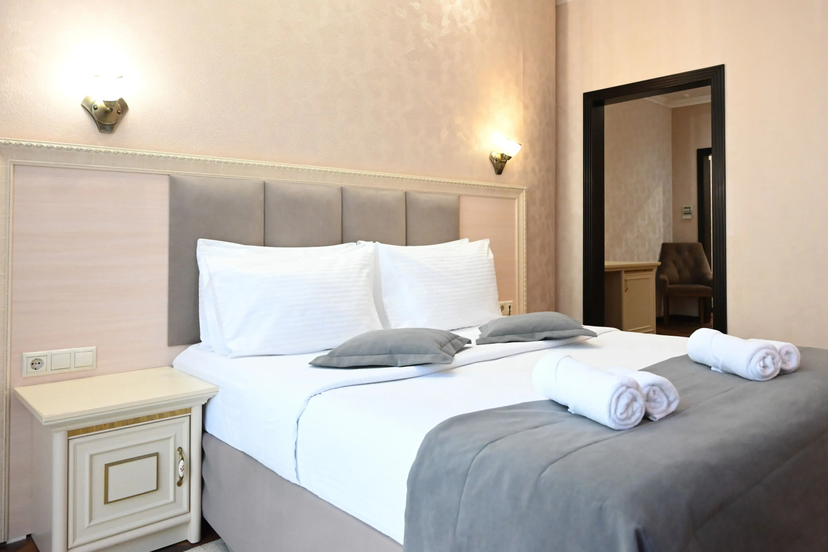 Отель Shine House