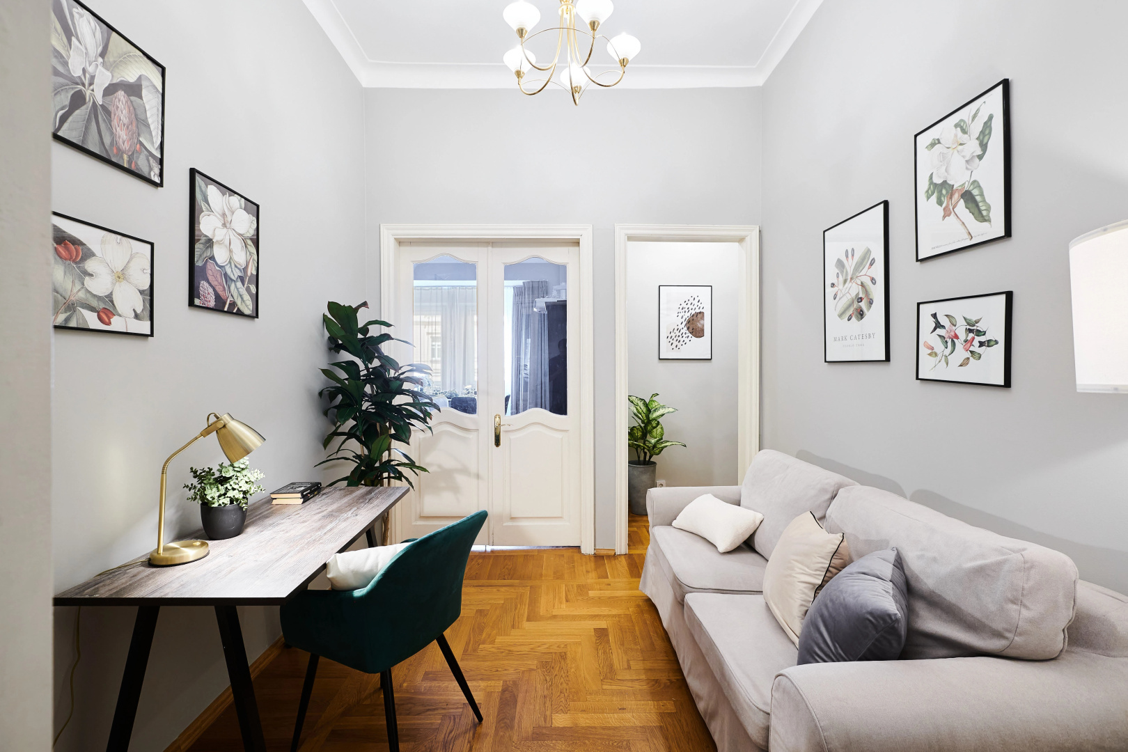 Квартира GM Apartments Шикарная Пятёрка с домашним кинотеатром