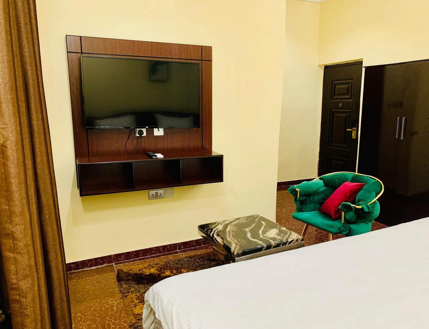 Hotel Ama Luxury Suites