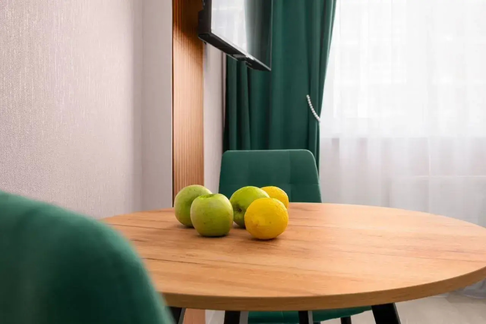 Квартира на бeрегу oзepа