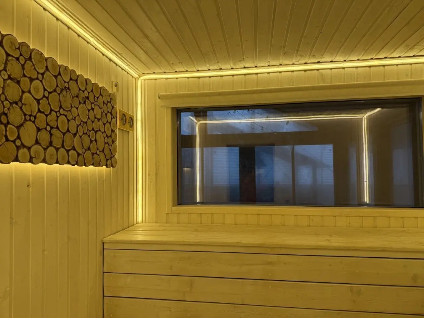 Частный дом уютный с баней и мангальной зоной в центре