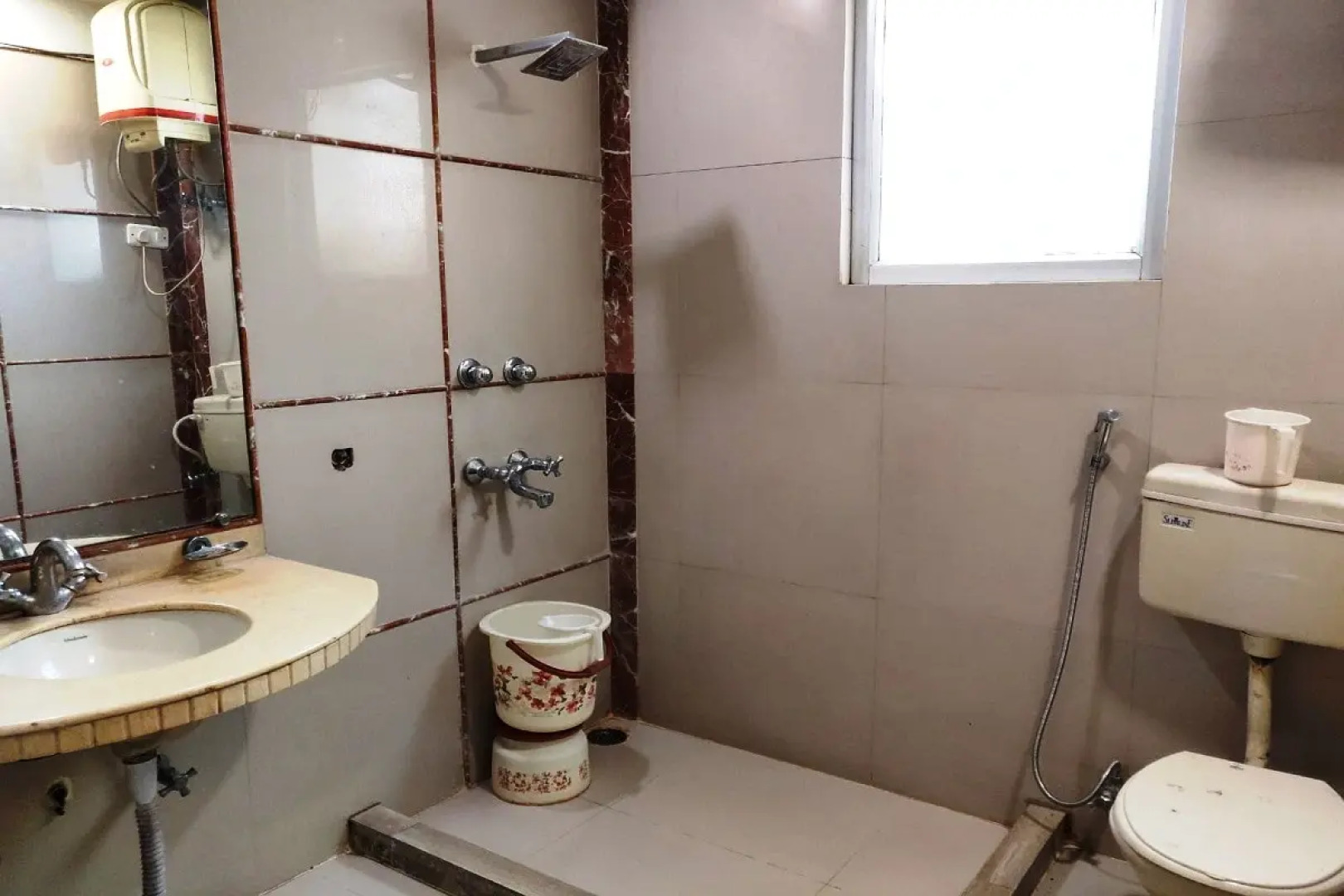 Mandakini Plaza Hotel