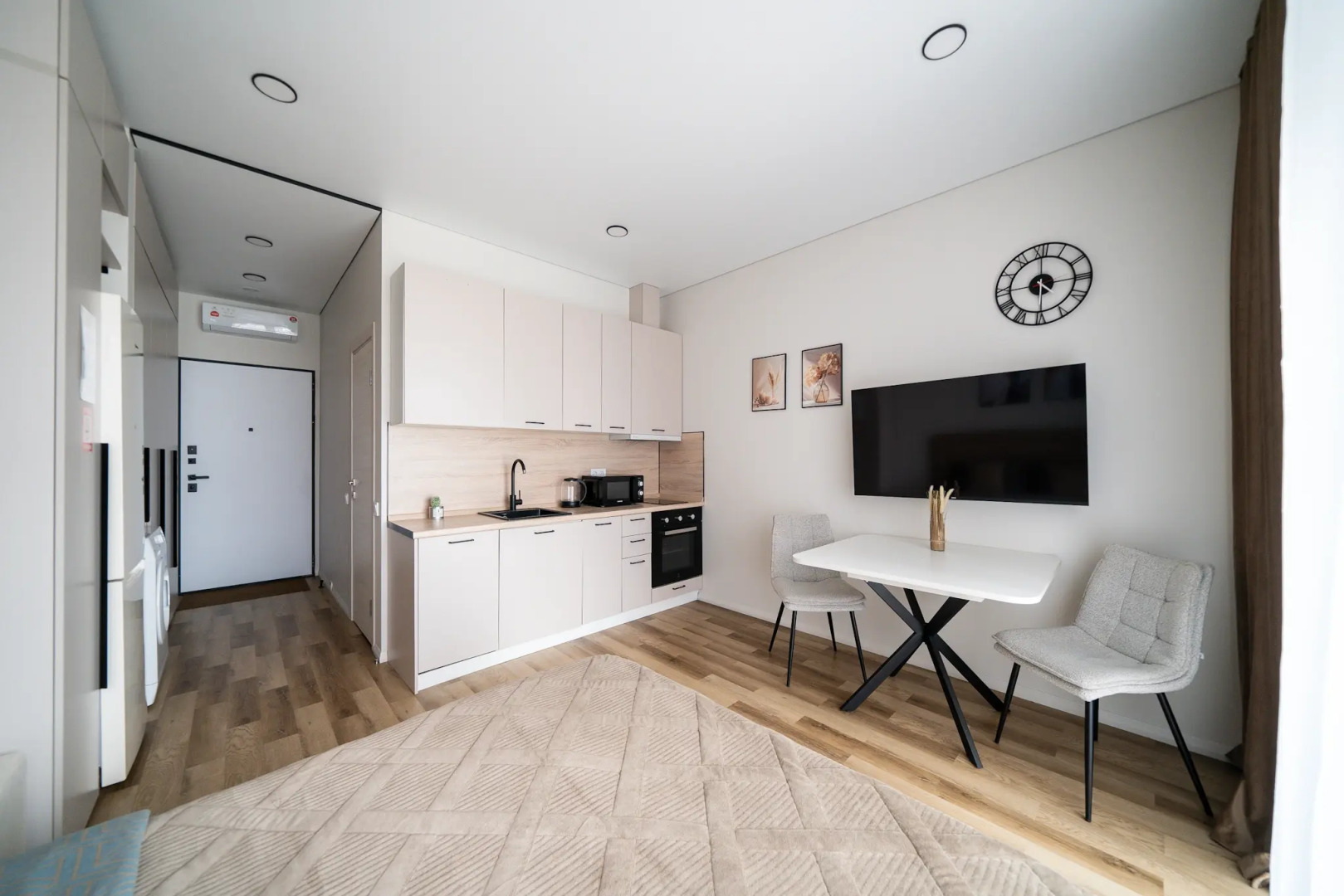 Апартаменты Студия Классическая с Видом на Город ЖК Метрополия Башня Афины