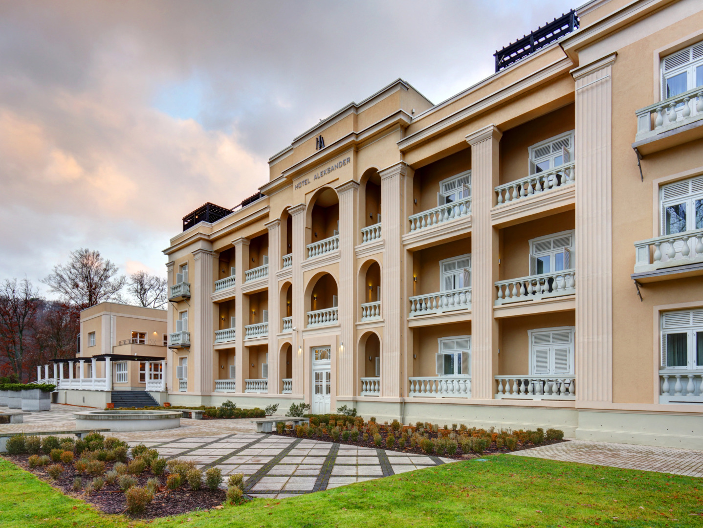 Отель Aleksander Medical & SPA